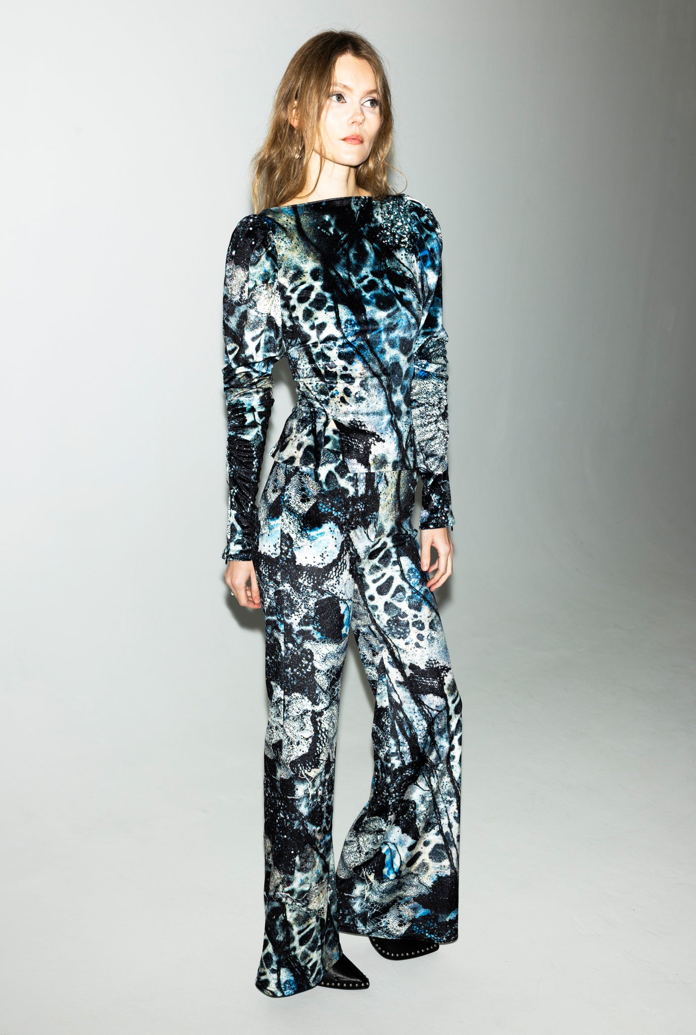 The Velvet Trousers in Mystic Fog