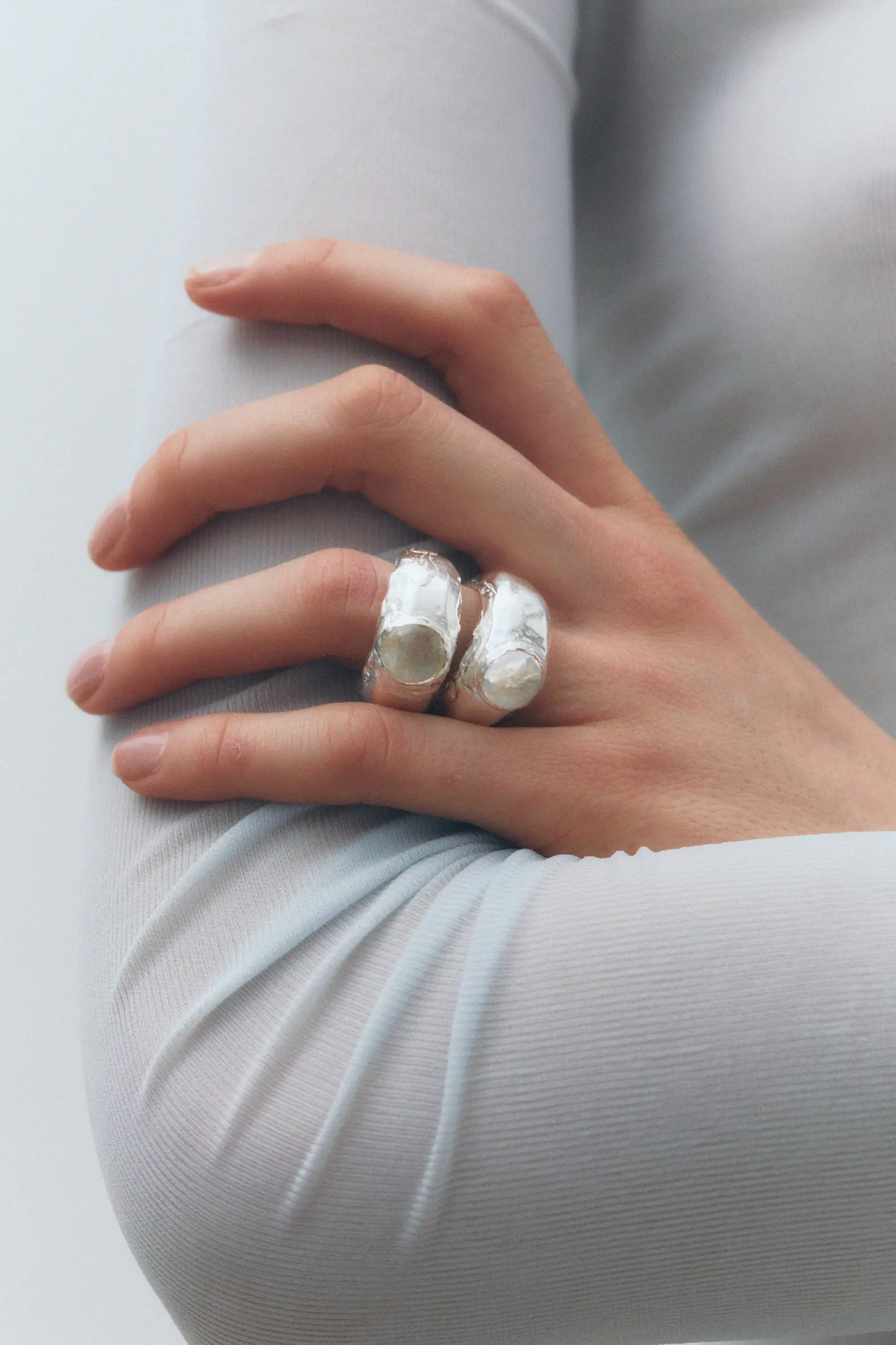 Fruto Agua Ring Silver White