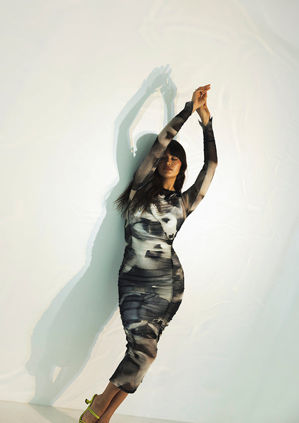 Wave Dress in Airbrush Spikes