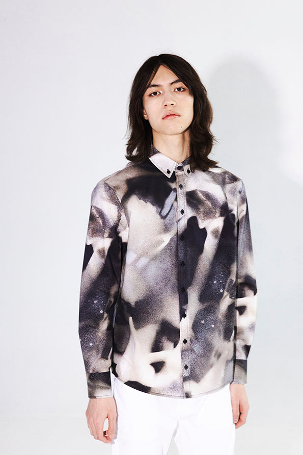 The Boyfriend Shirt in Airbrushed Spikes