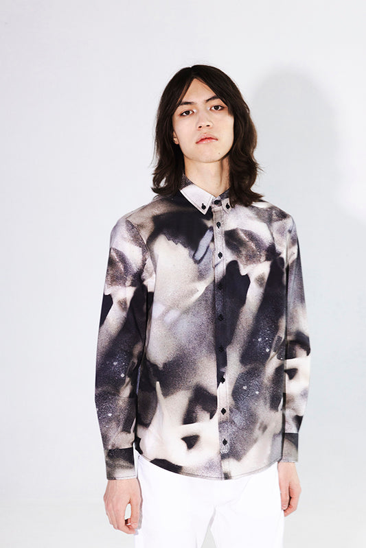 The Boyfriend Shirt in Airbrushed Spikes