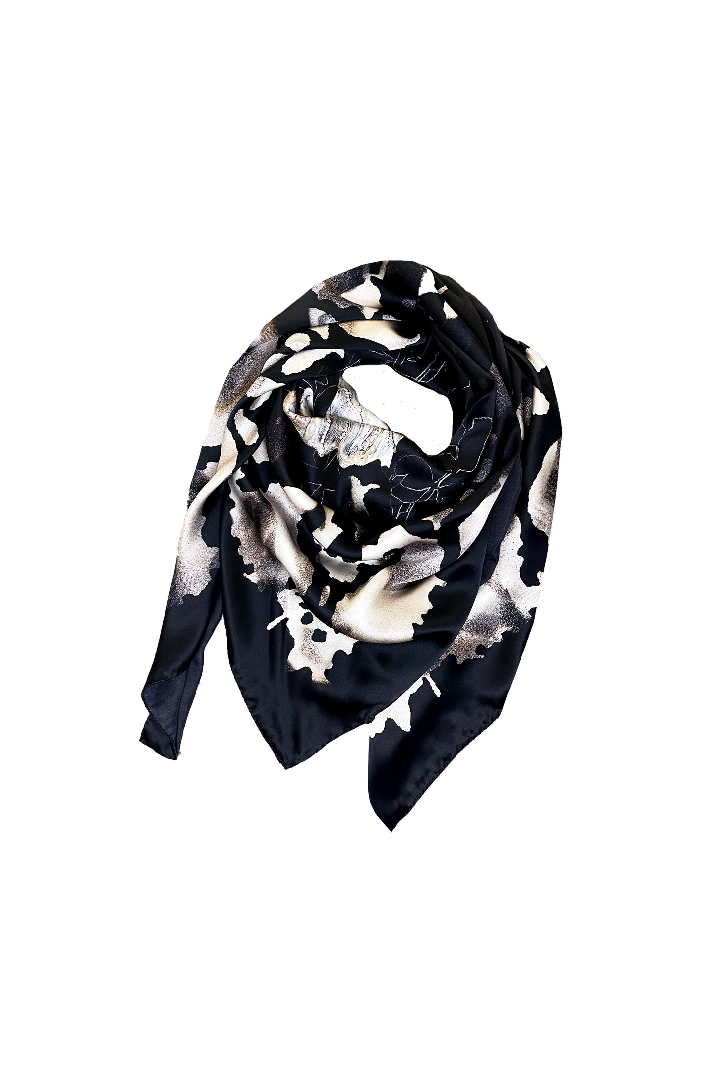 The Silver Rose Silk Scarf 130 x 130 cm