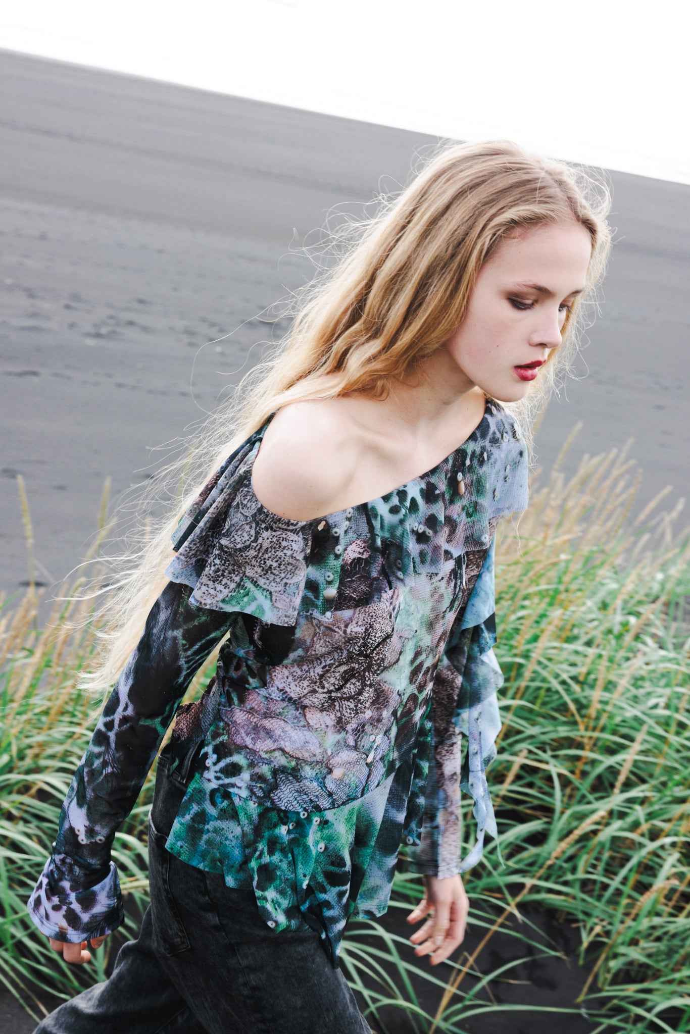 The Flowy Top in Dark Forest