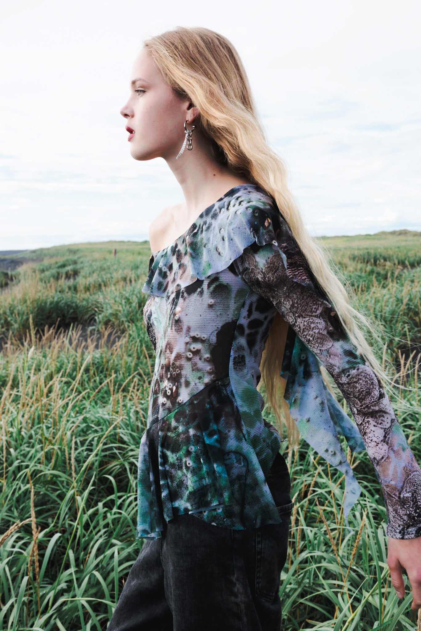 The Flowy Top in Dark Forest