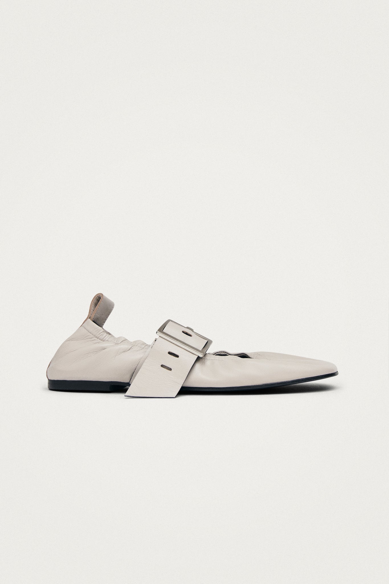 Sarea Cream Leather Ballet Flats