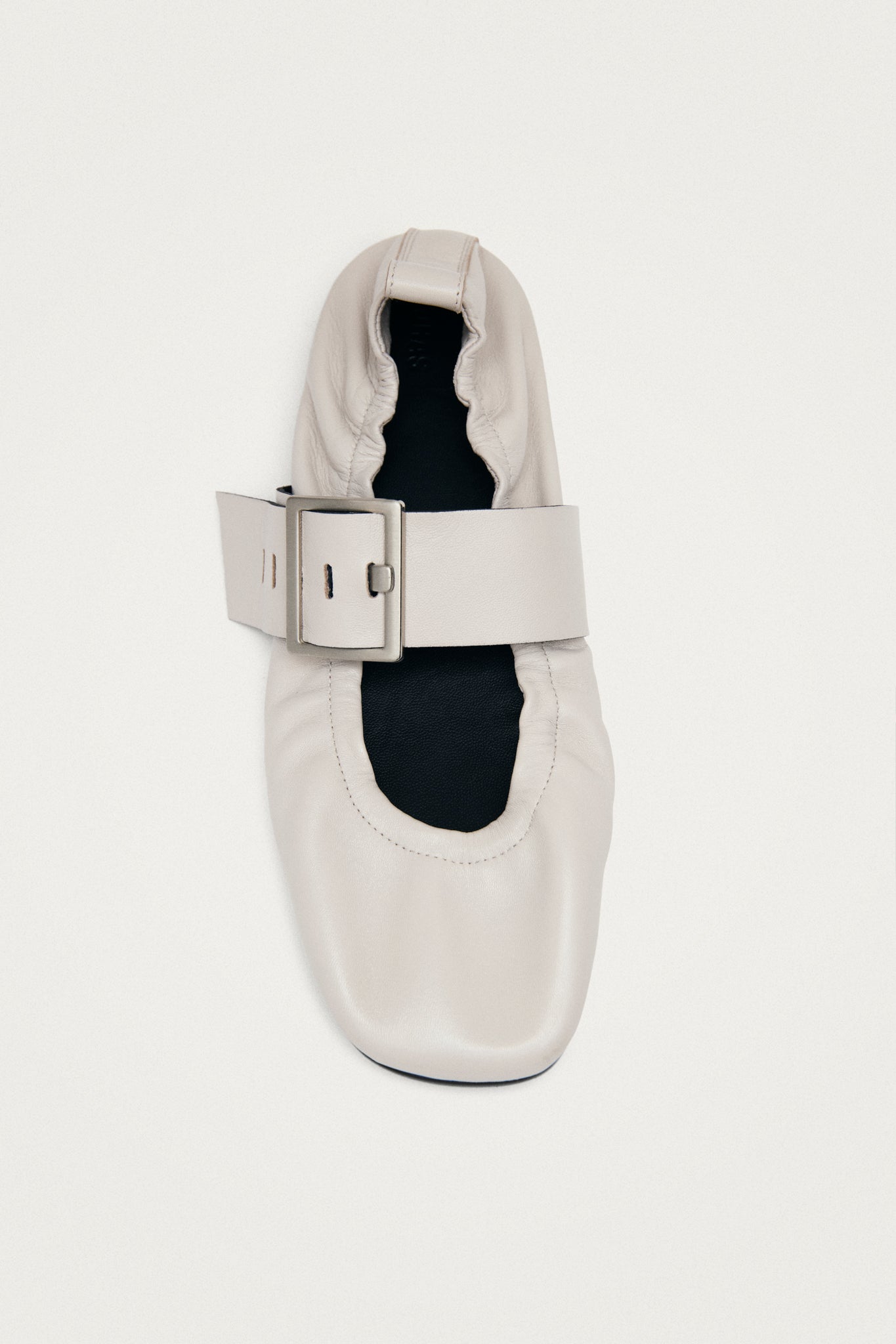Sarea Cream Leather Ballet Flats