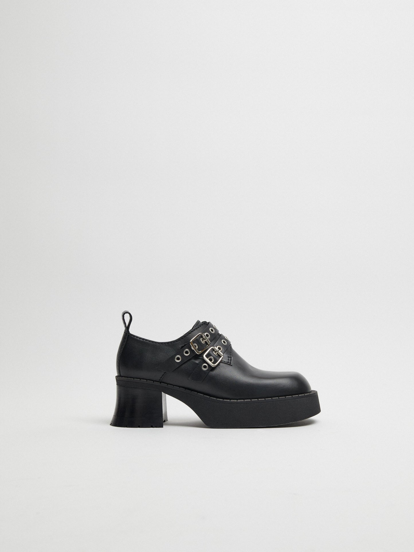 Ute Black Brogues